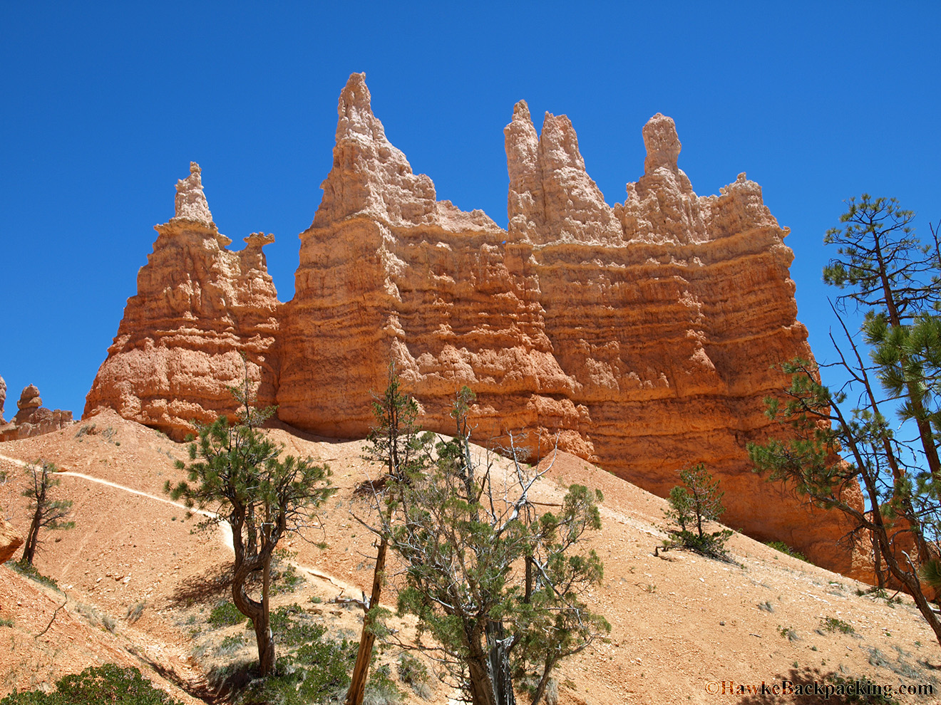 http://hawkebackpacking.com/images/pictures/north_america/utah/bryce_canyon_national_park/utah_bryce_canyon_national_park_06.jpg